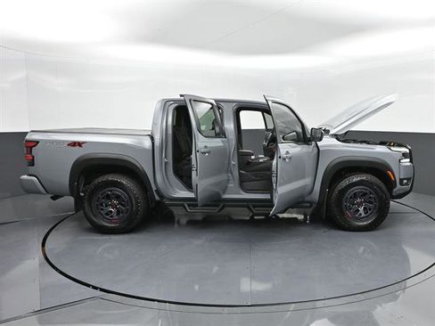 Used 2025 Nissan Frontier PRO-4X image 54
