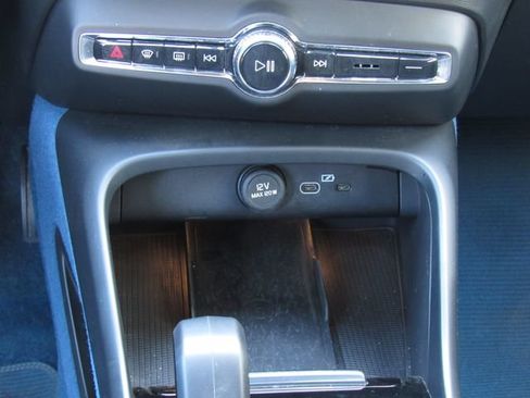 Used 2023 Volvo C40 P8 Recharge Plus AWD/4WD image 30