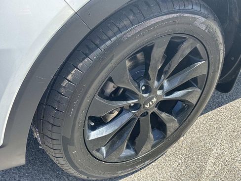 Used 2020 Kia Sorento EX FWD image 9