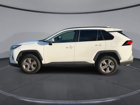 Used 2023 Toyota RAV4 XLE w/ Convenience Package FWD image 5