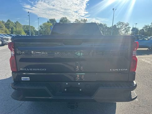 Used 2023 Chevrolet Silverado 1500 Custom AWD/4WD image 6