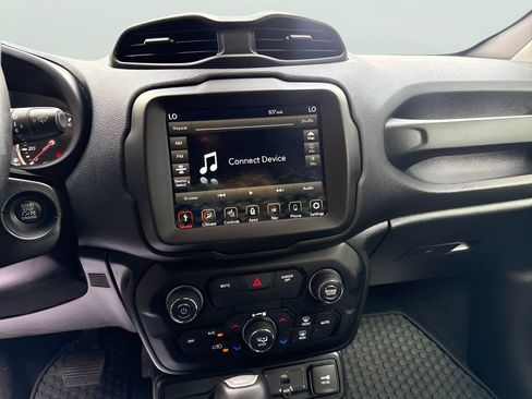 Used 2020 Jeep Renegade Trailhawk w/ Premium Leather Group AWD/4WD image 26