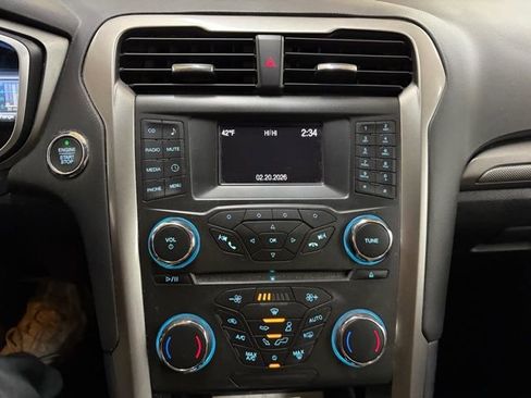 Used 2018 Ford Fusion S image 32