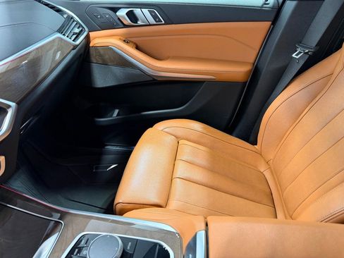 Used 2020 BMW X5 xDrive40i w/ M Sport Package image 31