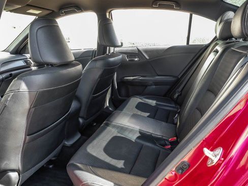 Used 2016 Honda Accord Sport image 47