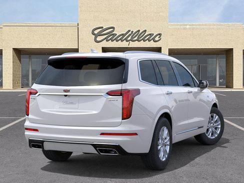 New 2025 Cadillac XT6 Luxury image 4