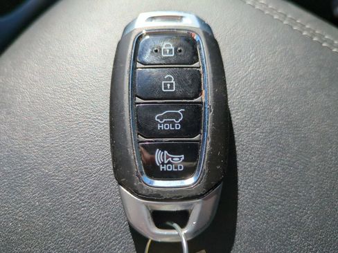 Used 2019 Hyundai Santa Fe Limited image 29