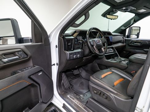 Used 2024 GMC Sierra 2500 AT4 w/ AT4 Premium Plus Package image 15