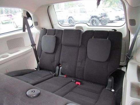 Used 2018 Dodge Grand Caravan SE w/ UConnect Hands-Free Group image 27