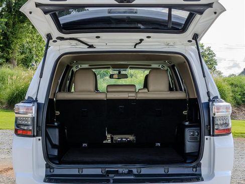 Used 2015 Toyota 4Runner SR5 Premium RWD image 11