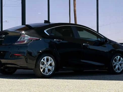 Used 2018 Chevrolet Volt Premier w/ Driver Confidence Package FWD image 12
