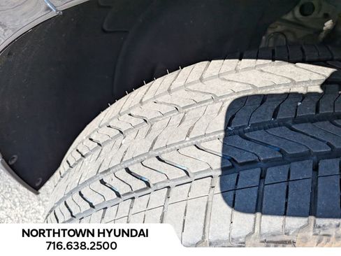 Used 2024 Chevrolet Equinox LT image 42