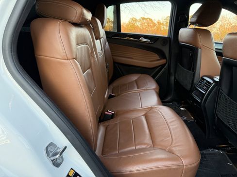 Used 2019 Mercedes-Benz GLE 43 AMG GLE 43 AMG image 38