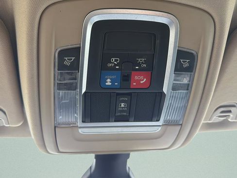 Used 2020 RAM 1500 Laramie AWD/4WD image 27
