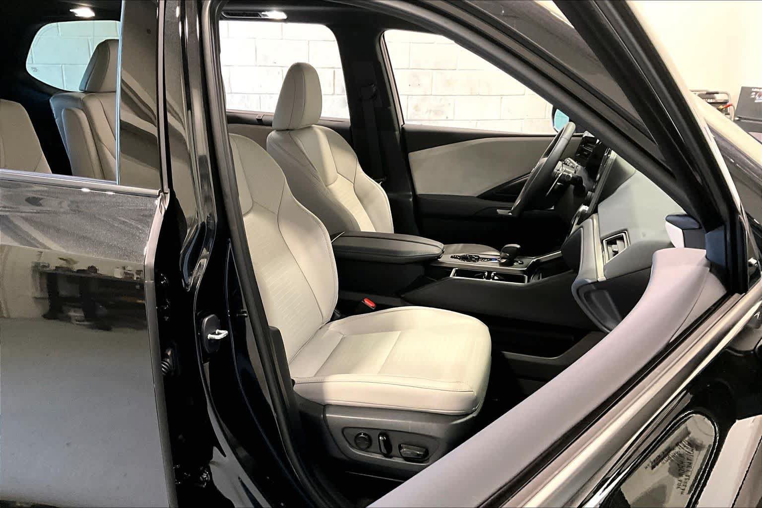 Certified 2026 Lexus TX 350 AWD w/ Technology Package image 30