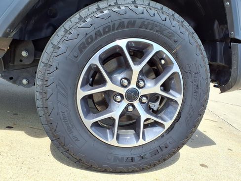 Used 2025 Jeep Wrangler Unlimited Sport AWD/4WD image 38