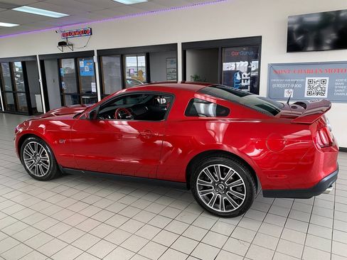 Used 2010 Ford Mustang GT RWD image 6