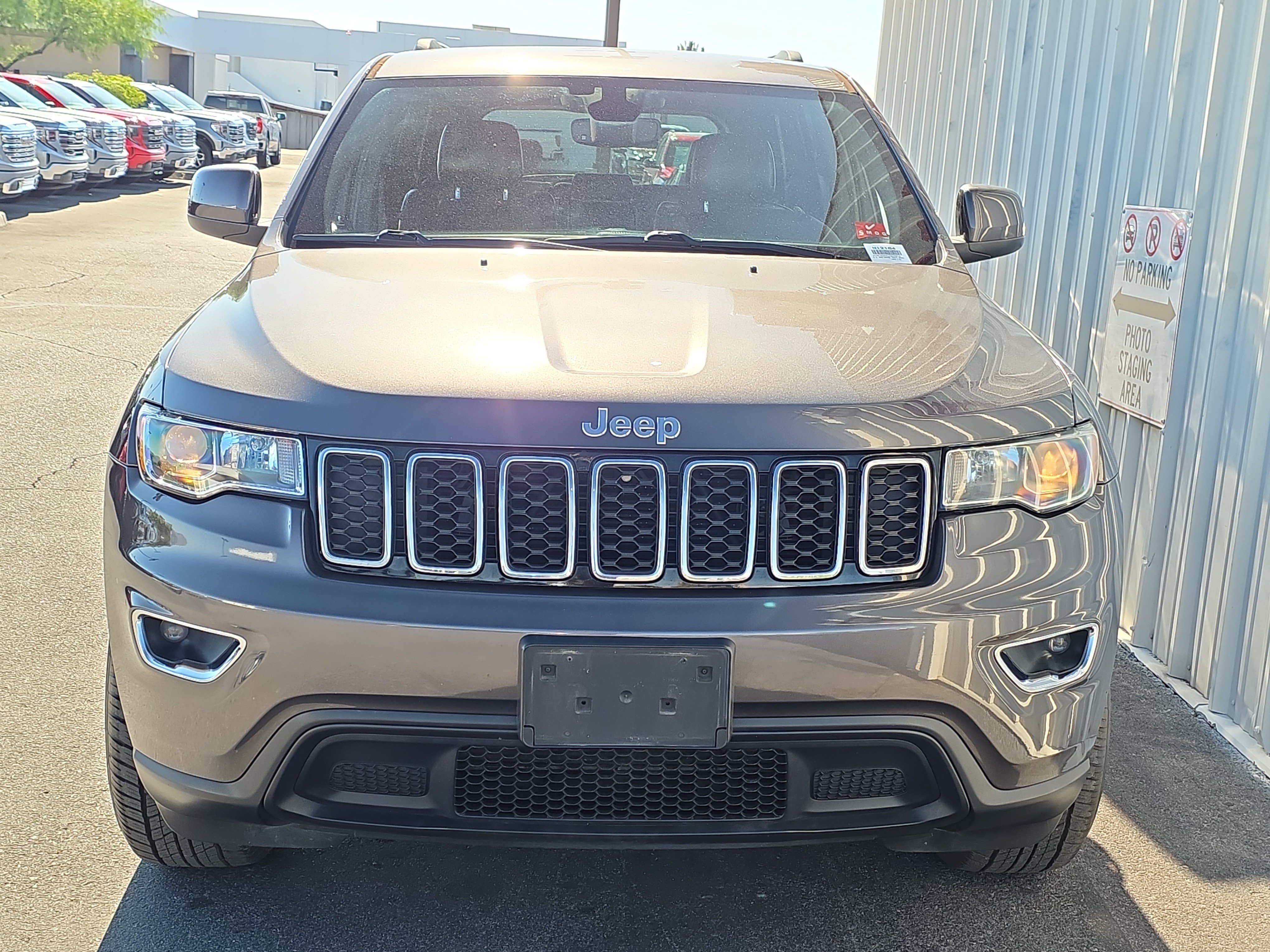 Used 2020 Jeep Grand Cherokee Laredo w/ Laredo X Package RWD image 2