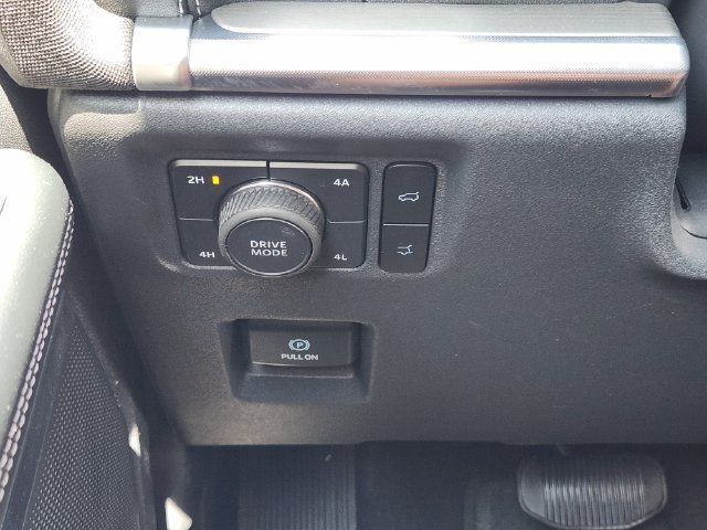 Used 2025 Ford Expedition Max Platinum AWD/4WD image 24