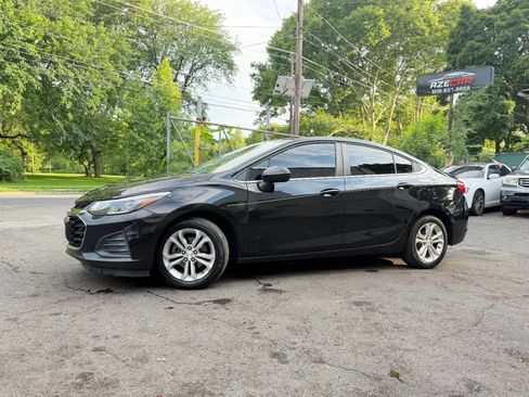 Used 2019 Chevrolet Cruze LT FWD image 6