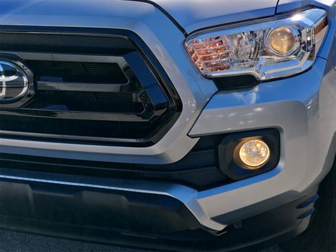 Used 2021 Toyota Tacoma SR5 image 32