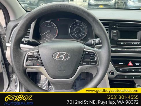 Used 2018 Hyundai Elantra SE w/ Cargo Package FWD image 24