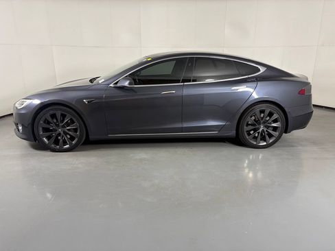 Used 2020 Tesla Model S Long Range Plus AWD/4WD image 5