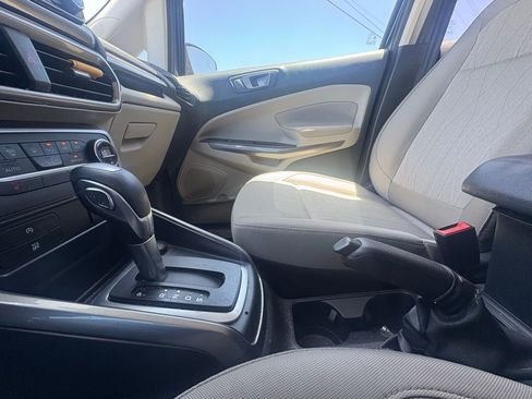 Used 2020 Ford EcoSport SE image 23