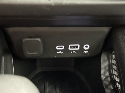Used 2022 Chevrolet TrailBlazer LT w/ Convenience Package FWD image 32