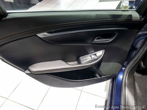 Used 2017 Chevrolet Impala LT w/ Convenience Package image 25