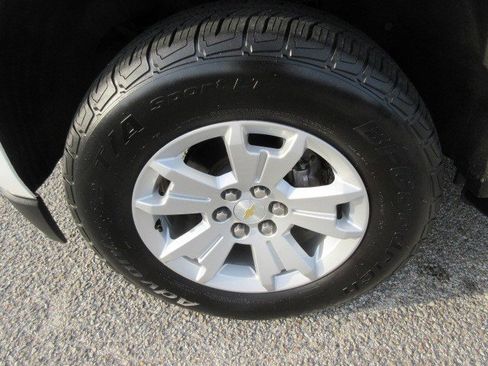 Used 2017 Chevrolet Colorado LT w/ LT Convenience Package image 12