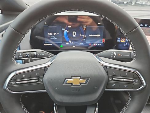 New 2026 Chevrolet Equinox EV LT image 3