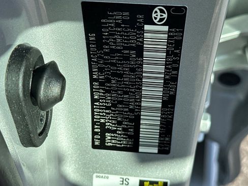 Used 2025 Toyota Corolla LE image 29