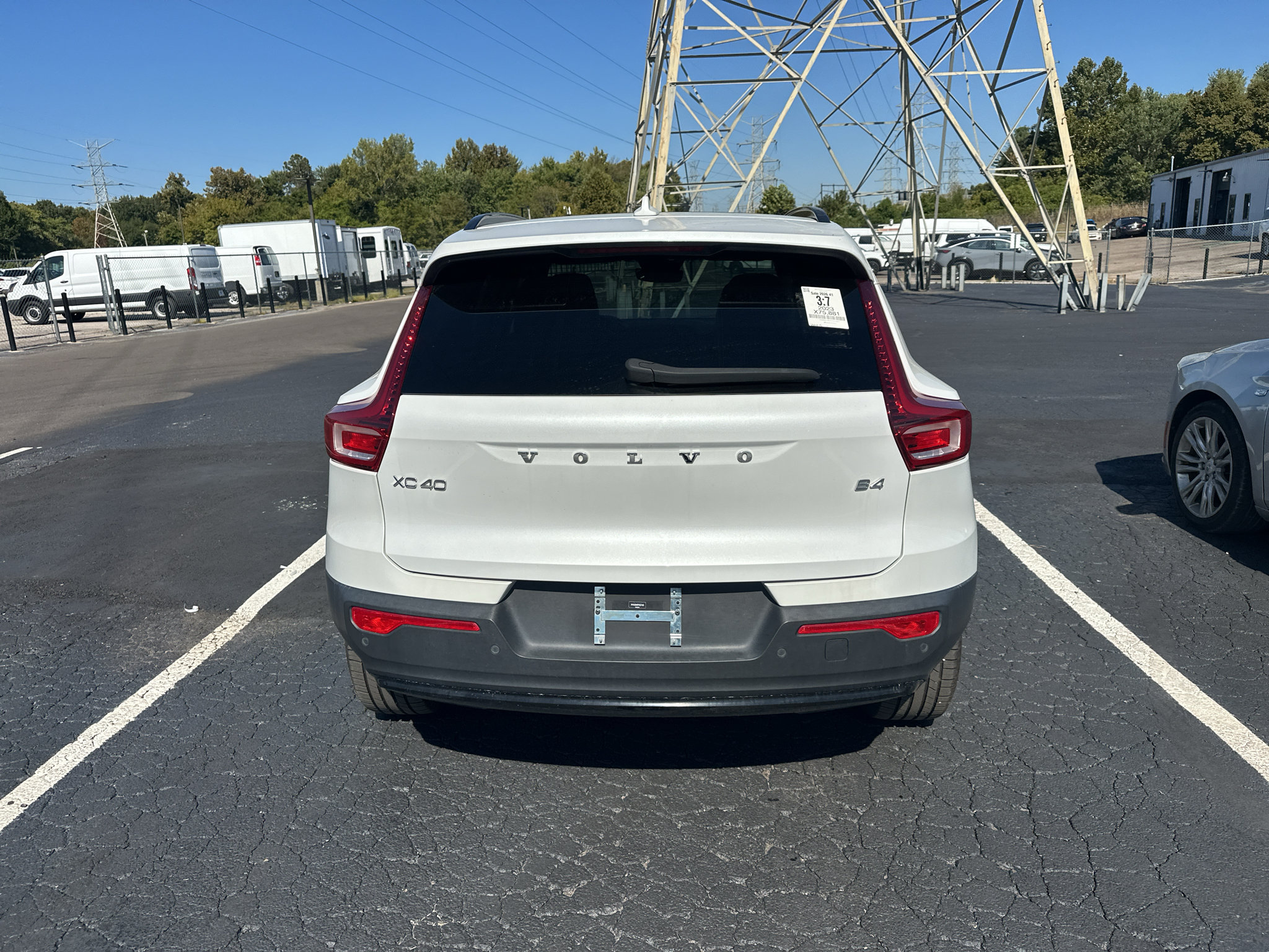 Used 2023 Volvo XC40 B4 Ultimate FWD image 6