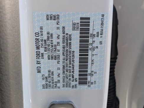 New 2026 Lincoln Nautilus Premier image 20