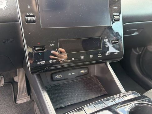 Used 2022 Hyundai Tucson Blue image 16