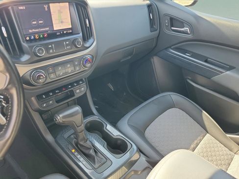 Used 2021 Chevrolet Colorado Z71 w/ Safety Package image 9