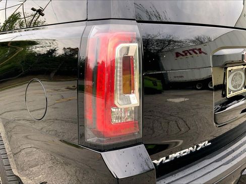 Used 2018 GMC Yukon XL SLT w/ Open Road Package image 29