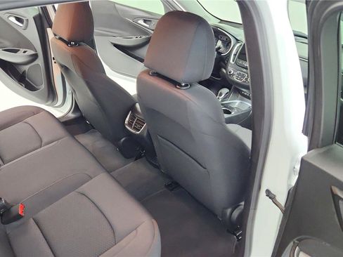 Used 2023 Chevrolet Malibu LT image 31