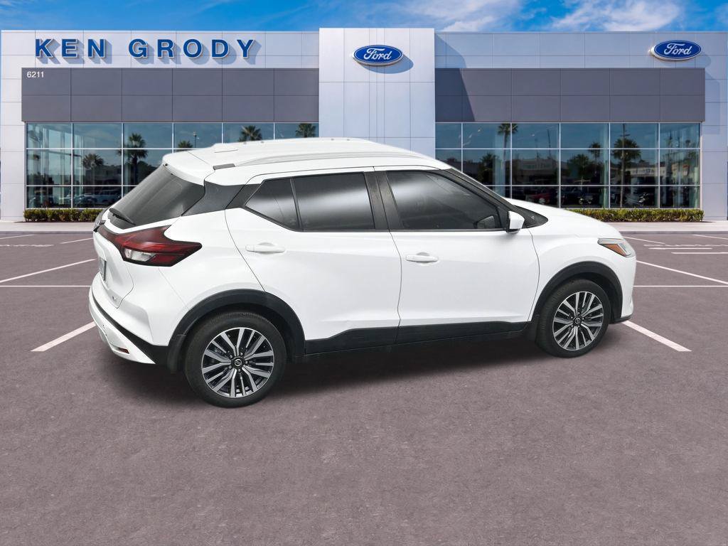 Used 2021 Nissan Kicks SV FWD image 13