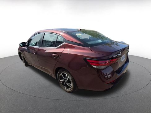 Used 2025 Nissan Sentra SV image 4