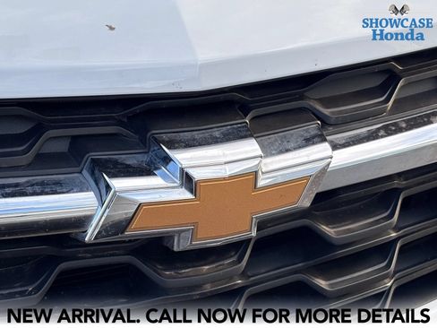 Used 2026 Chevrolet Trax LT w/ LT Convenience Package FWD image 9