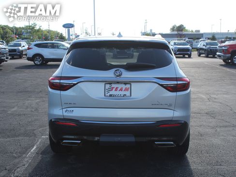Used 2018 Buick Enclave Premium w/ Experience Buick Package AWD/4WD image 5