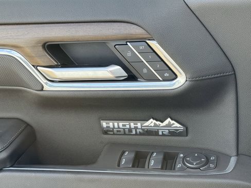 Used 2025 Chevrolet Silverado 1500 High Country w/ High Country Premium Package image 26