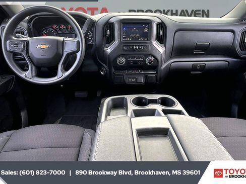 Used 2023 Chevrolet Silverado 1500 Custom AWD/4WD image 13