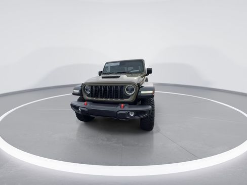 Used 2025 Jeep Gladiator Mojave AWD/4WD image 3