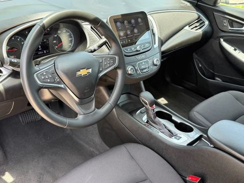 Used 2025 Chevrolet Malibu RS FWD image 10