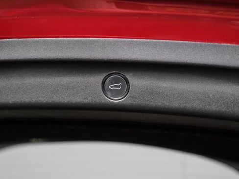 Used 2020 Tesla Model Y Long Range image 48