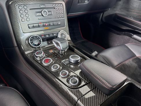Used 2014 Mercedes-Benz SLS AMG GT Coupe image 8