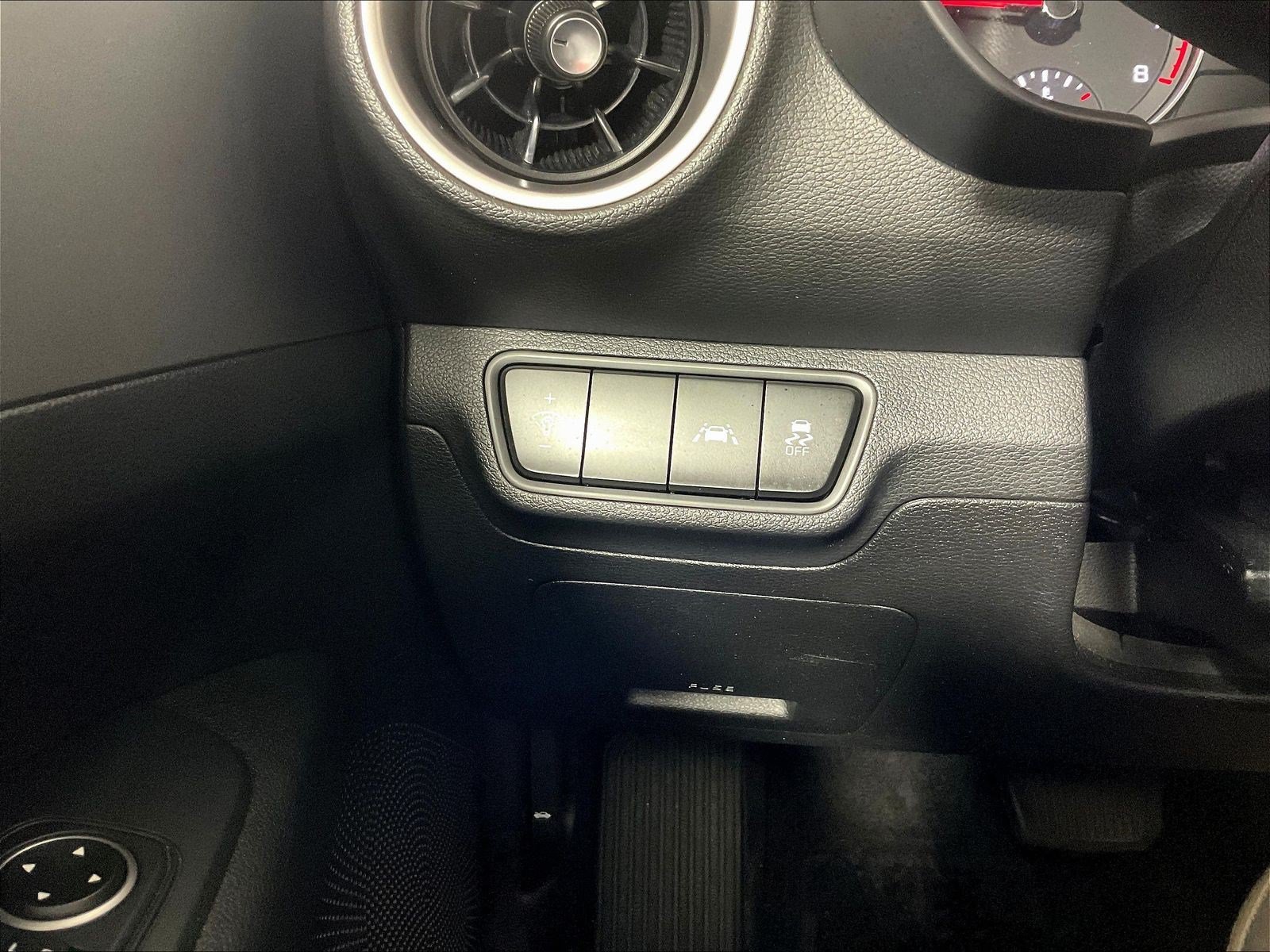 Used 2021 Kia Forte LXS FWD image 15